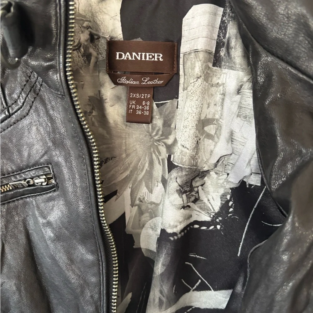Sold ❌Danier Leather Black Jacket Sz XXS - Picture 2 of 5